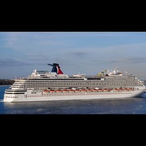 Meet your Posher, Latasha